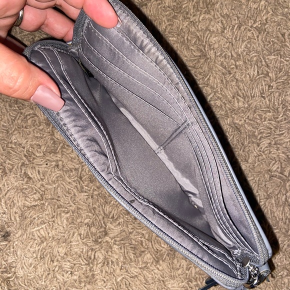 Coach wallet/wristlet - Picture 2 of 2